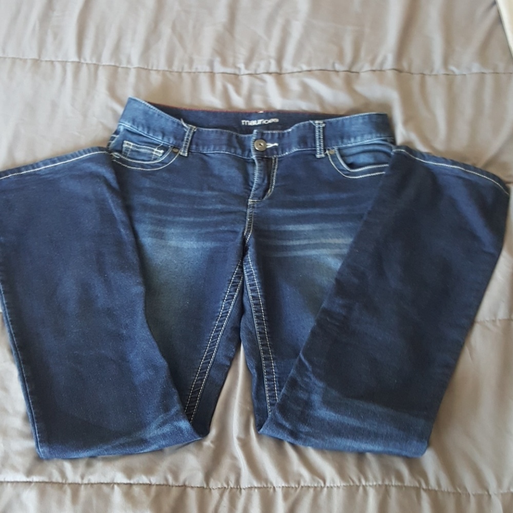Maurices jeans